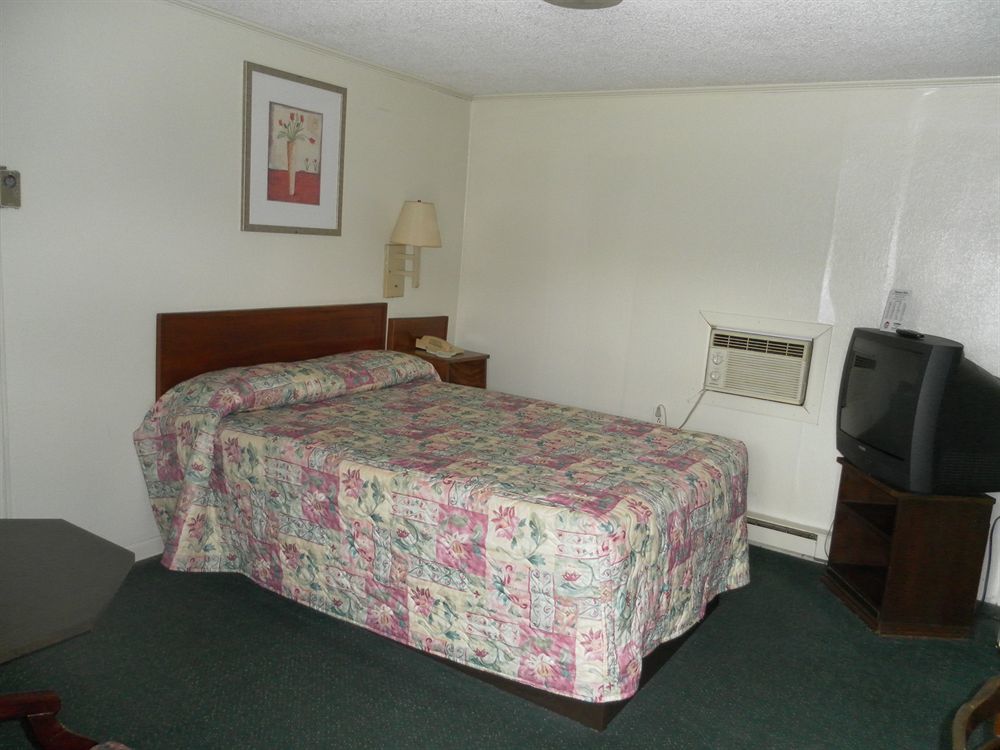 Tide Water Motel Hayes Ordinary Экстерьер фото